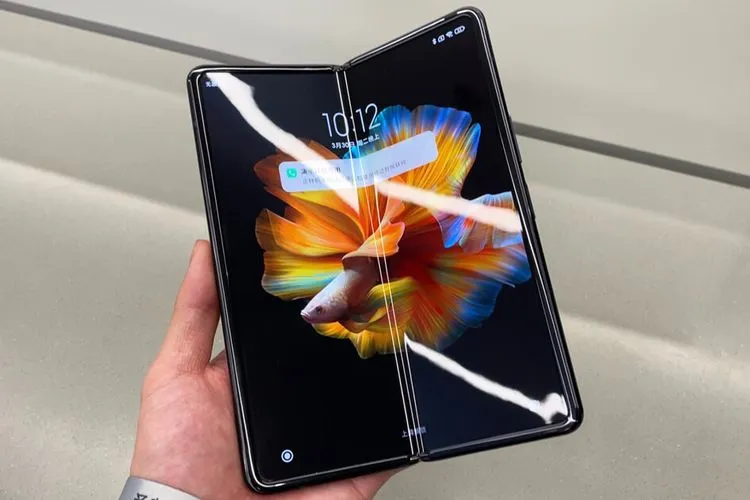 Xiaomi Mix Fold 2 Best Screen and Processor